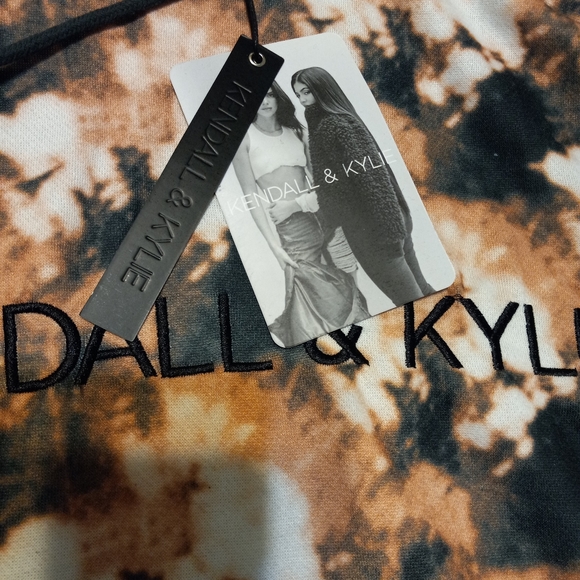 Kendall +Kylie Hoodie - Picture 3 of 6